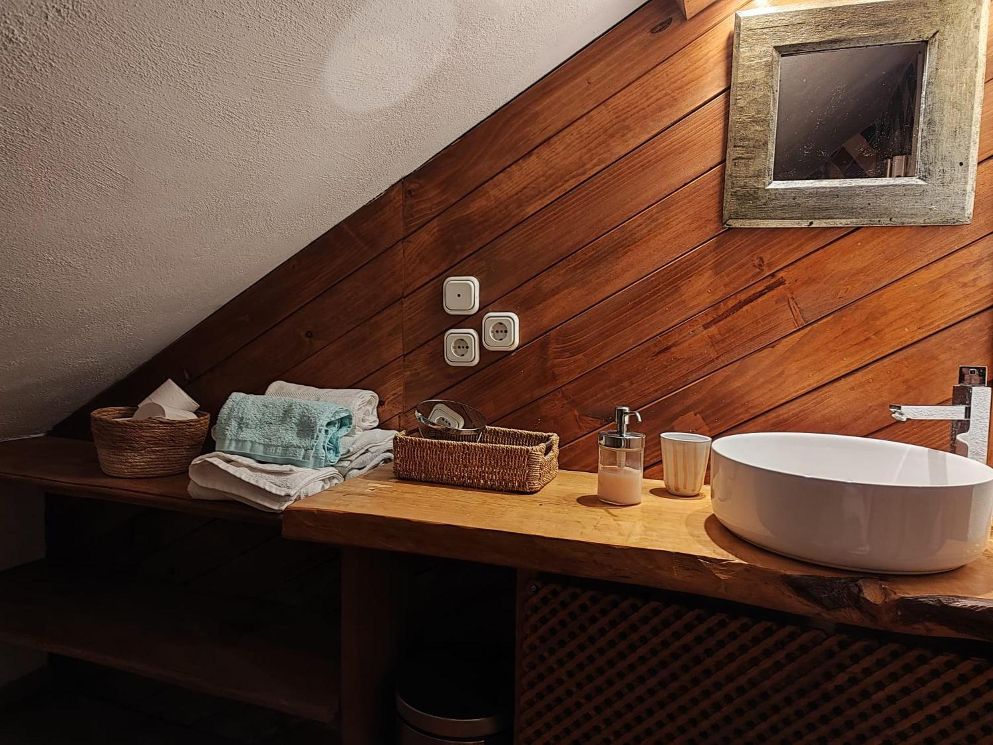 Refugio Del Aguila "Casa Diaman" Guest House Guejar Sierra Ngoại thất bức ảnh