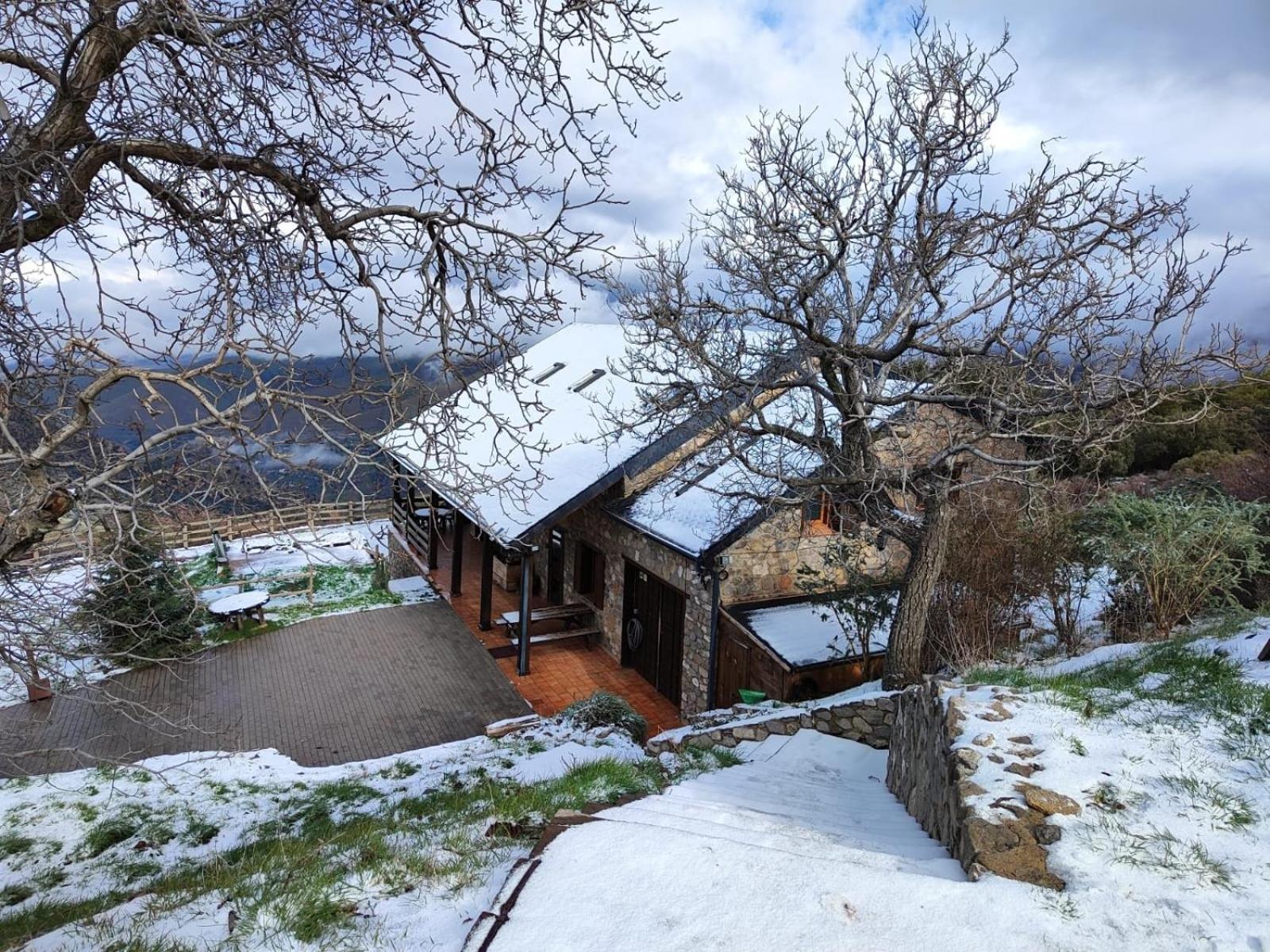 Refugio Del Aguila "Casa Diaman" Guest House Guejar Sierra Ngoại thất bức ảnh